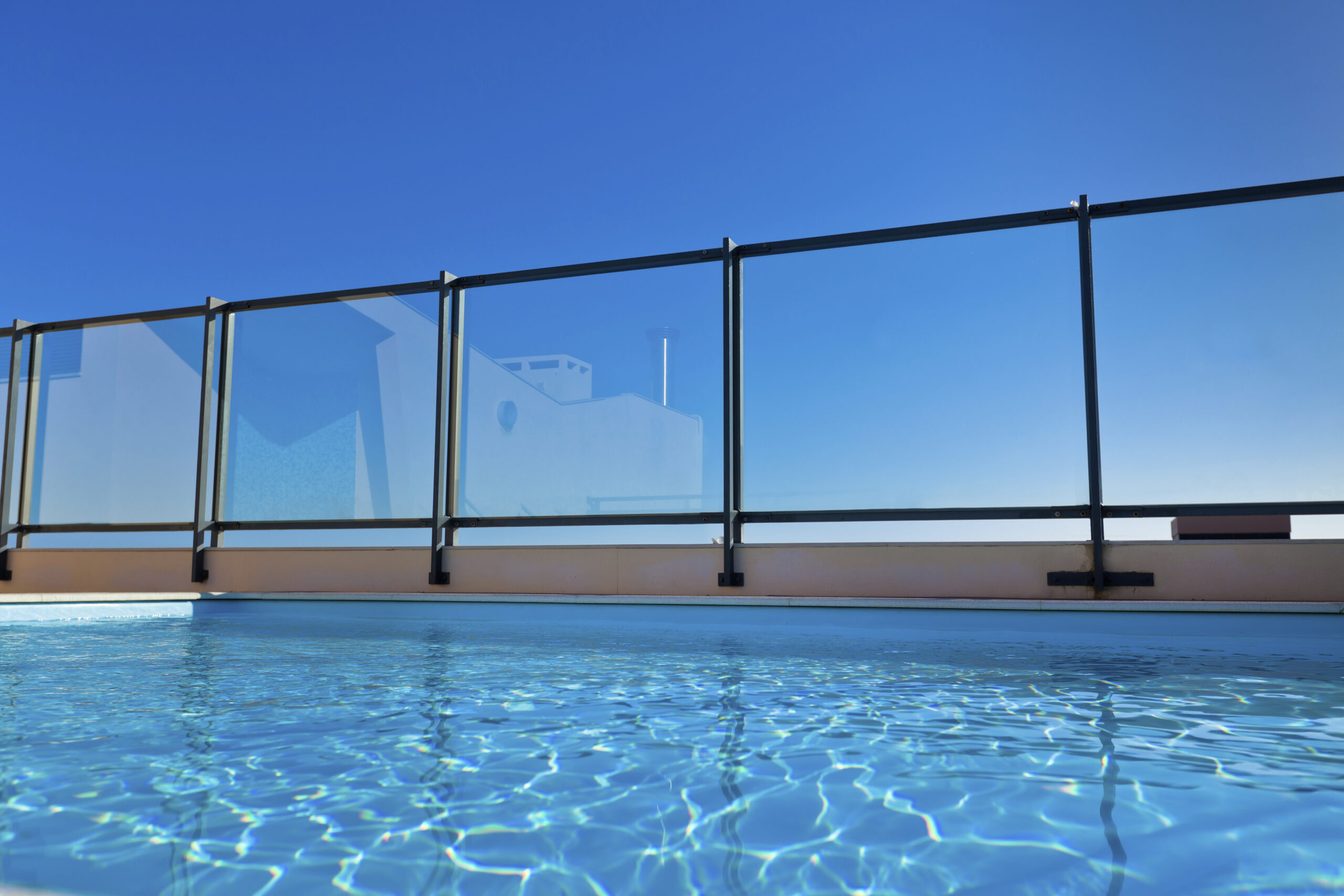 what-features-should-you-consider-when-installing-a-pool-fence